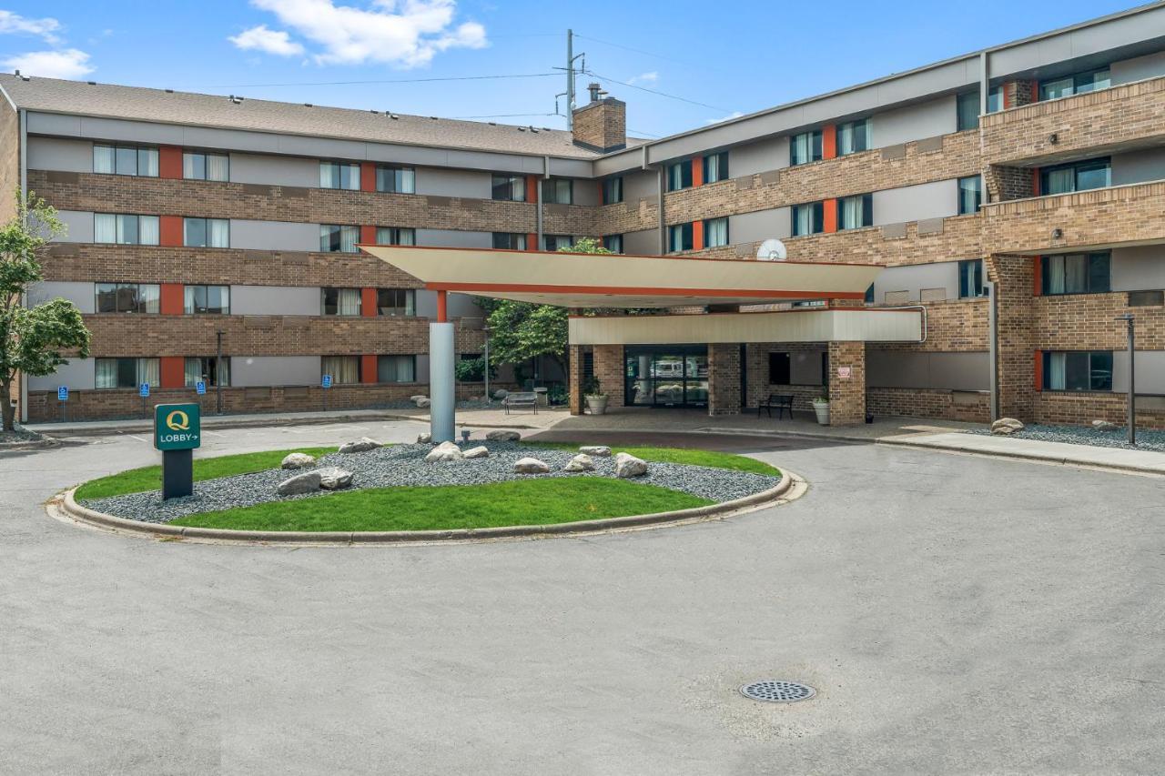 Quality Inn & Suites Mall Of America - Msp Airport Bloomington Exterior foto